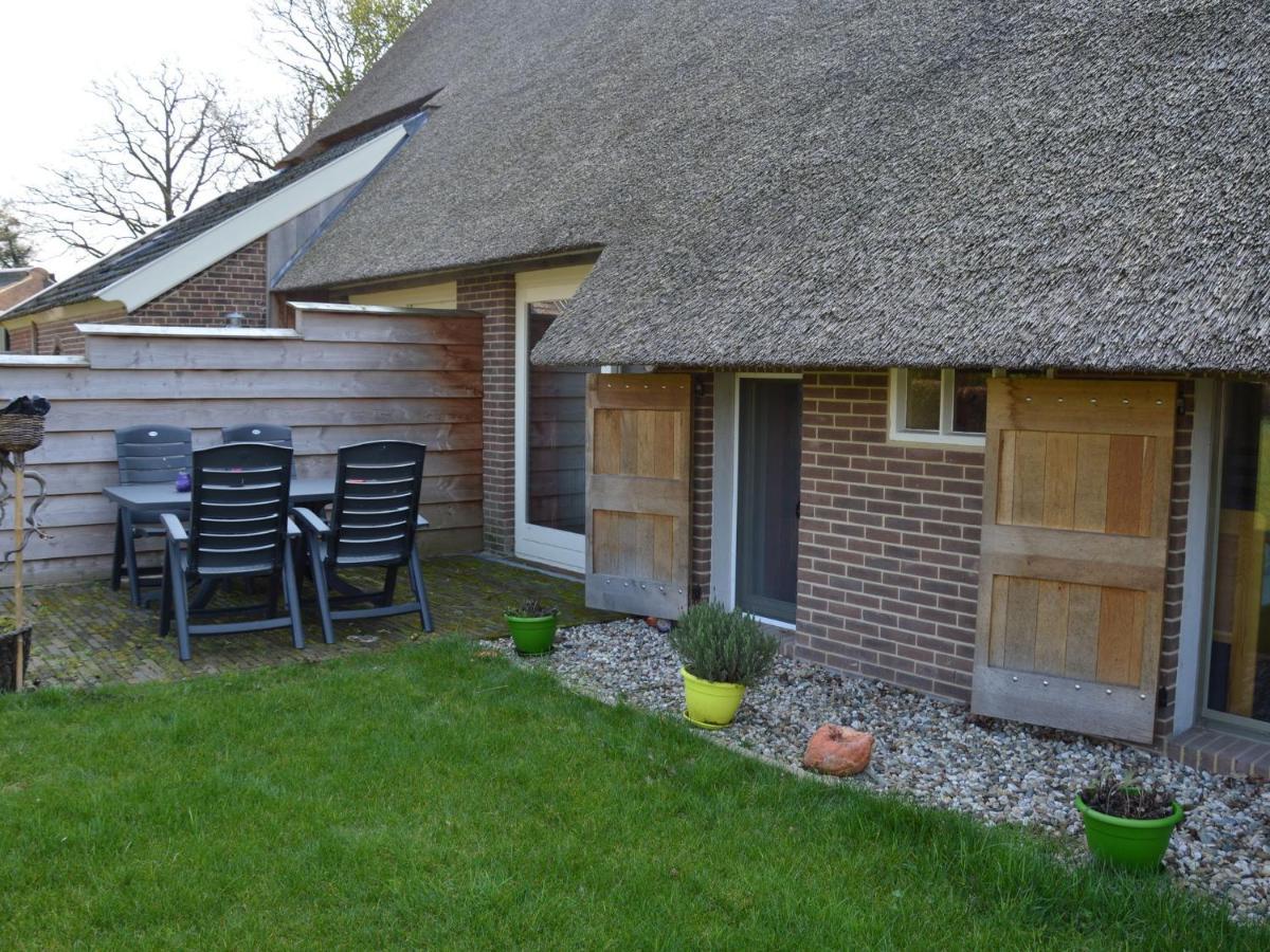 Staying In A Thatched Barn With Box Bed Beautiful View Region Achterhoek Geesteren  Buitenkant foto